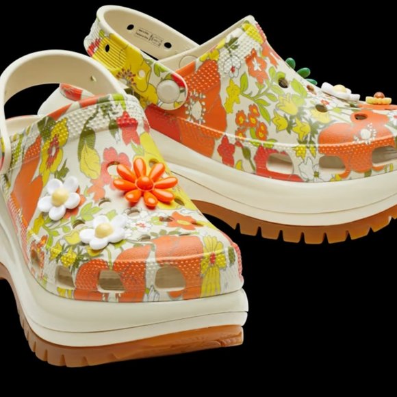 NEW. CROCS MEGA CRUSH FLORAL RETRO